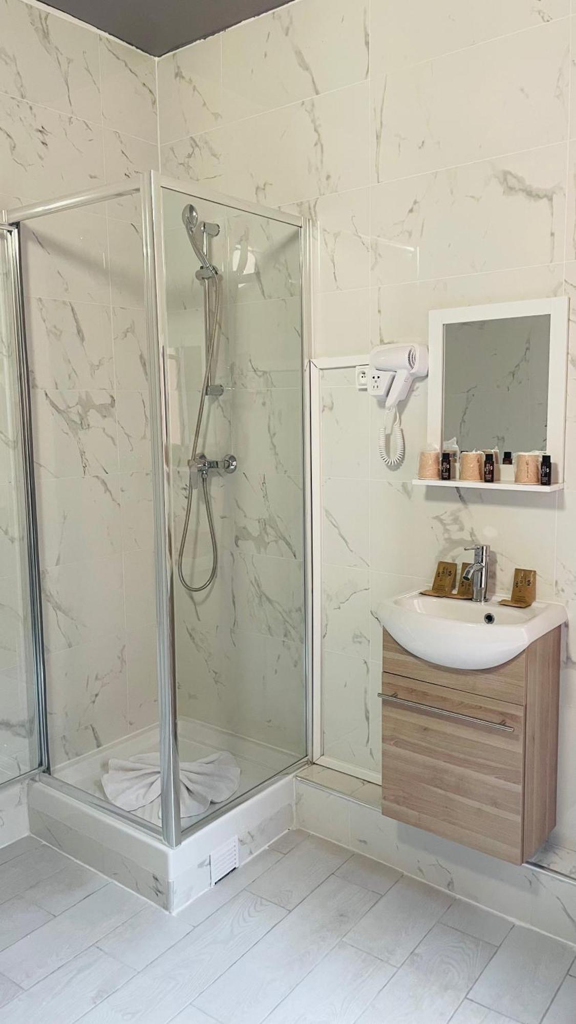 Hotel Louvain Paris Bagian luar foto