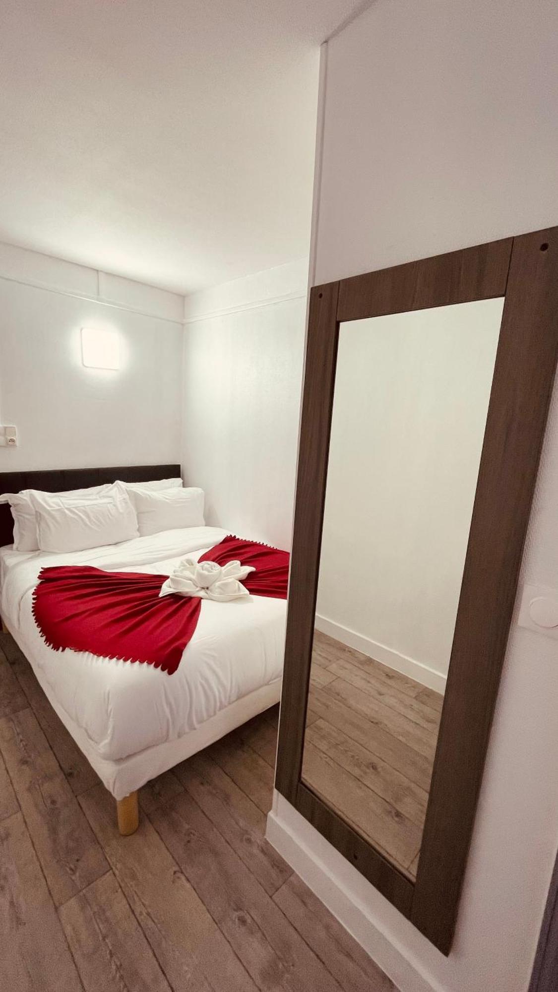 Hotel Louvain Paris Bagian luar foto