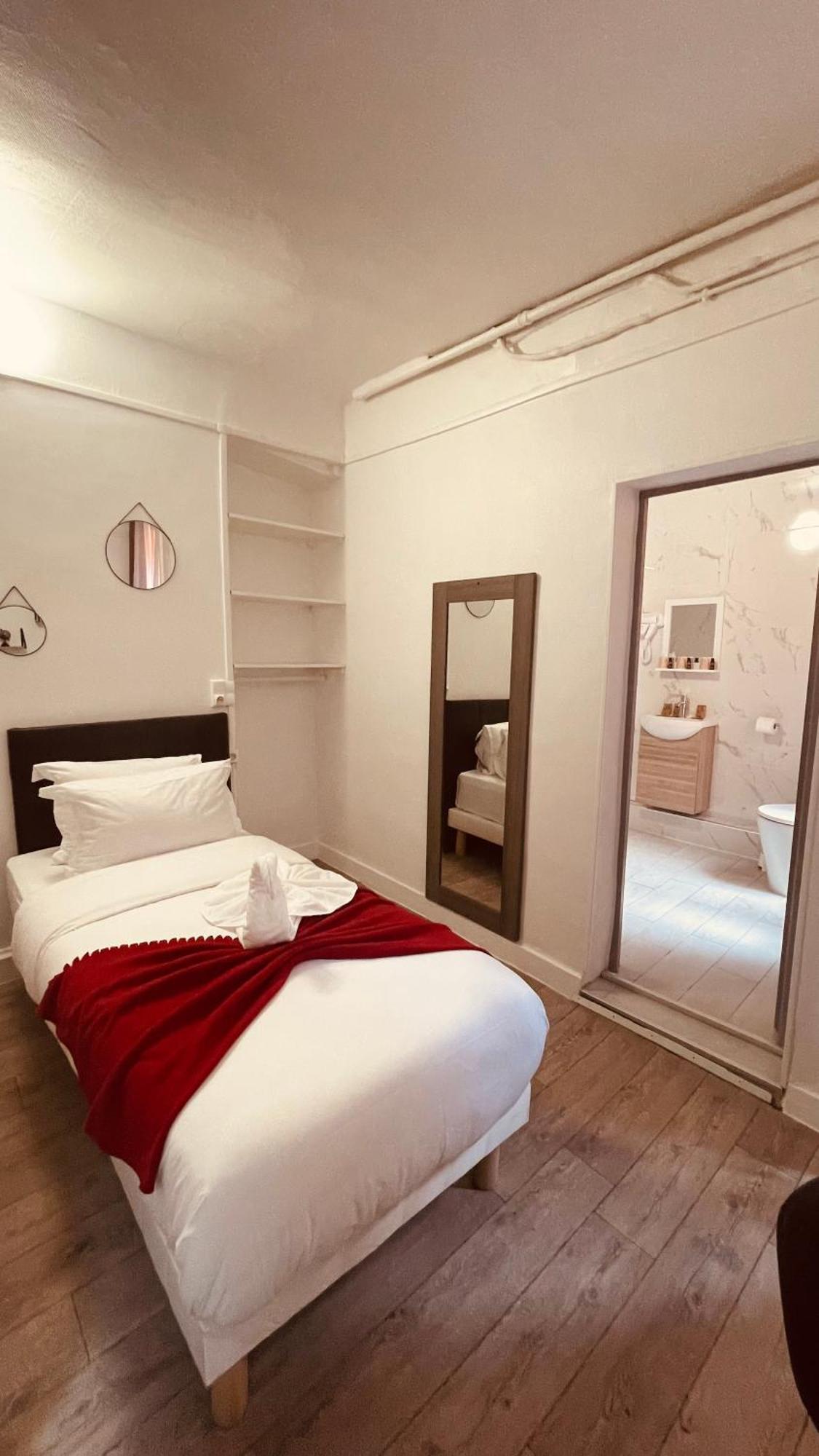 Hotel Louvain Paris Bagian luar foto