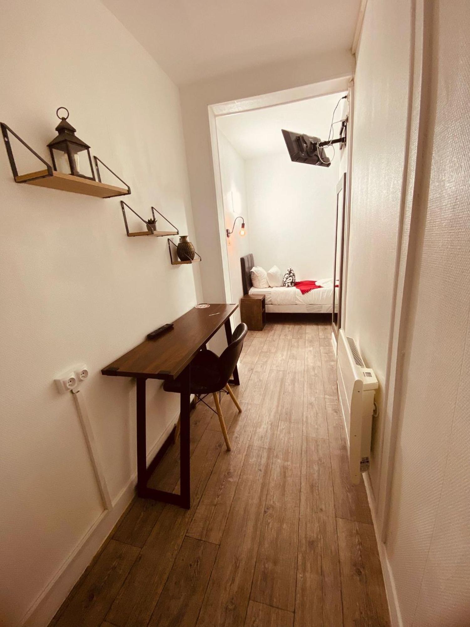 Hotel Louvain Paris Ruang foto