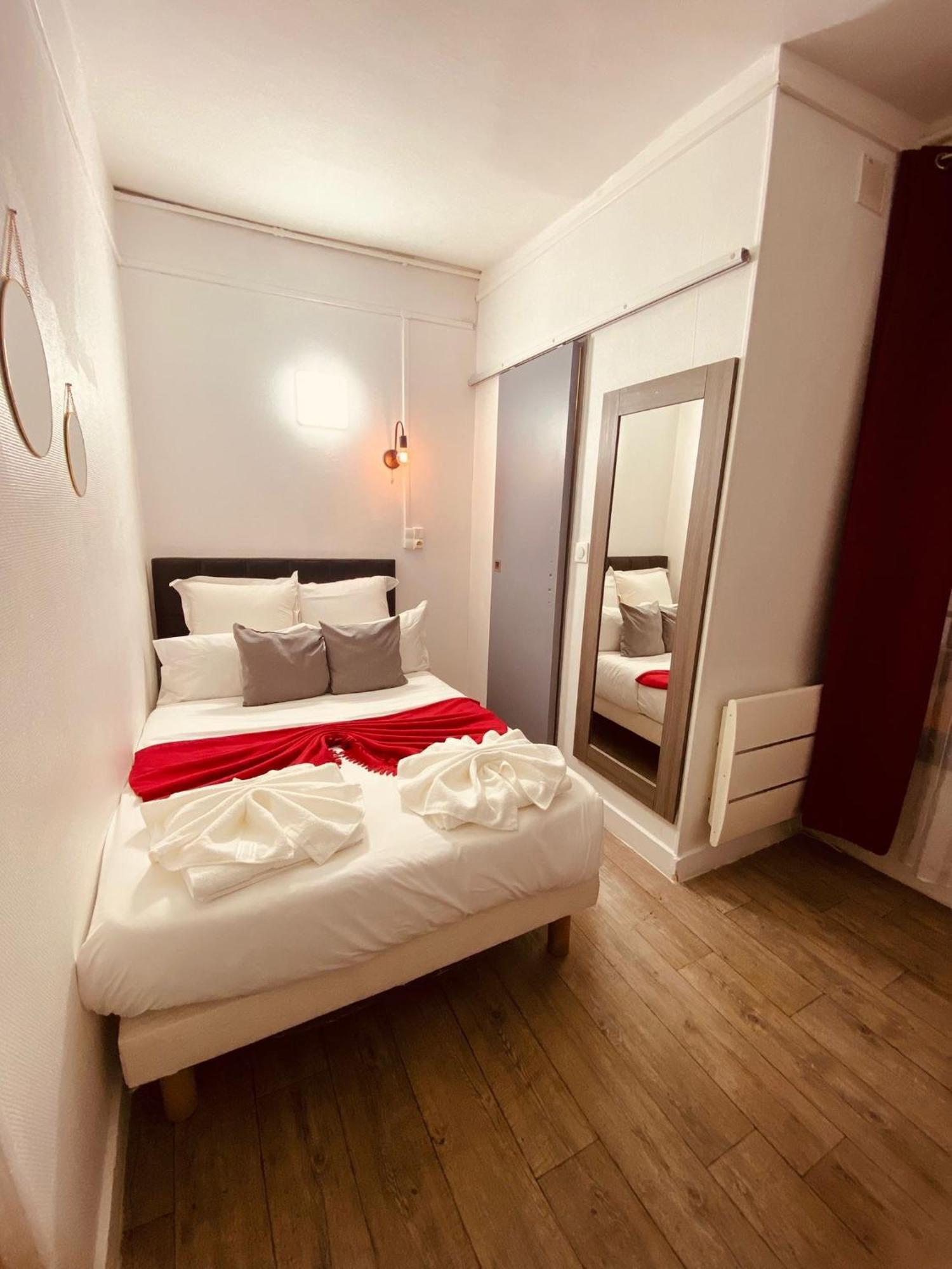 Hotel Louvain Paris Ruang foto
